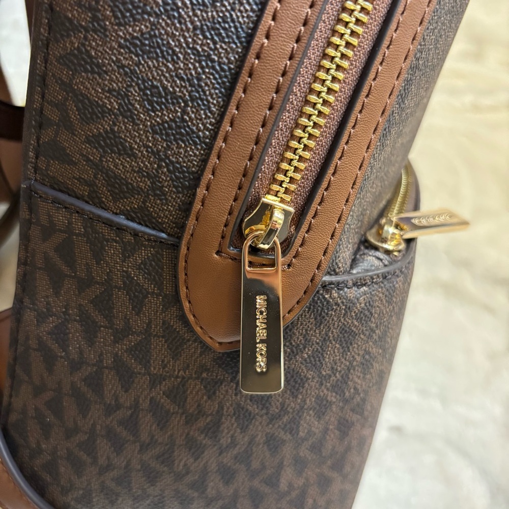 Sale! NWT Michael Kors Backpack Sheila Signature MK Brown Tan Leather Gold HW - Picture 13 of 16